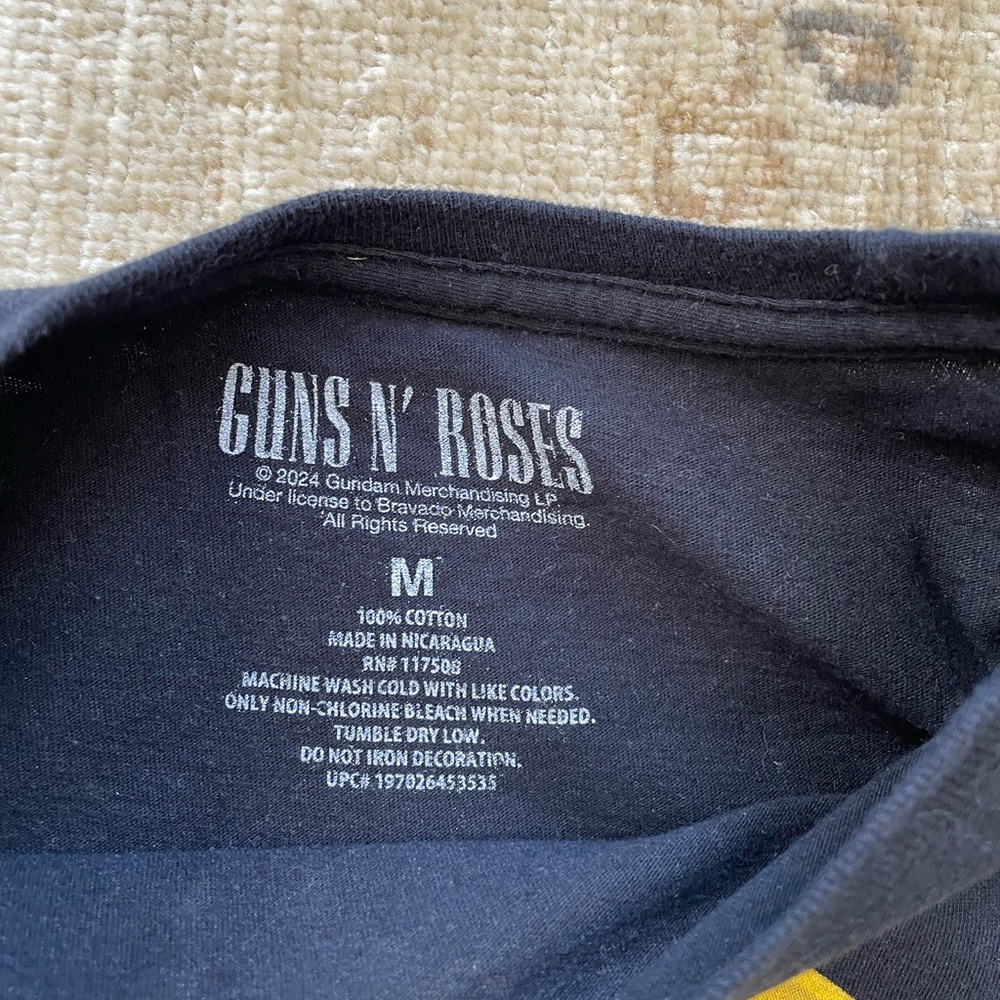 Guns N' Roses Black Graphic Short Sleeve Tee - Picture 5 of 9